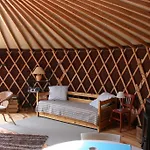 Campo de lujo Yourtes En Terrasse Bonneval (Haute-Loire)