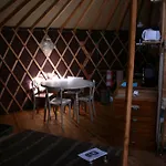 Campo de lujo Yourtes En Terrasse Bonneval (Haute-Loire)