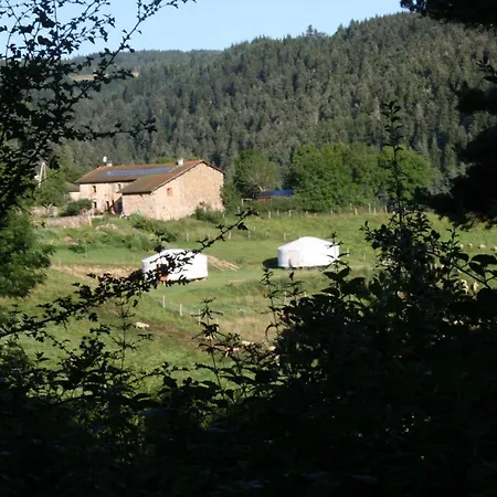 Yourtes En Terrasse Bonneval (Haute-Loire)
