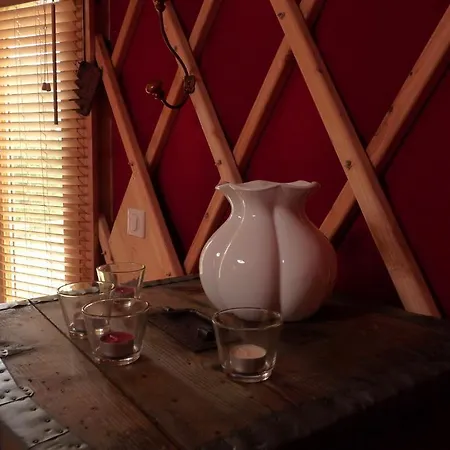 Yourtes En Terrasse * Bonneval (Haute-Loire)