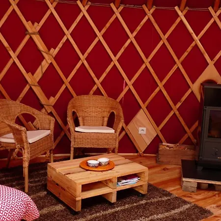 Yourtes En Terrasse Роскошный шатер Bonneval (Haute-Loire)
