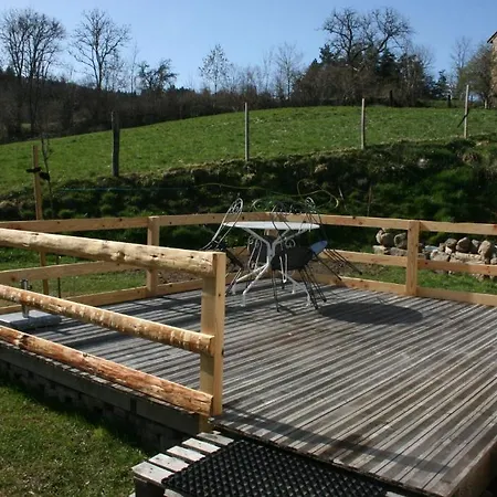 Yourtes En Terrasse Bonneval (Haute-Loire)